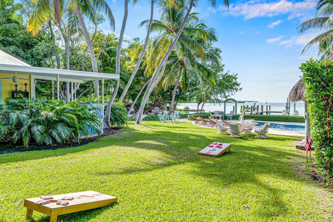 Yard and cornhole games at Butterfly House Islamorada